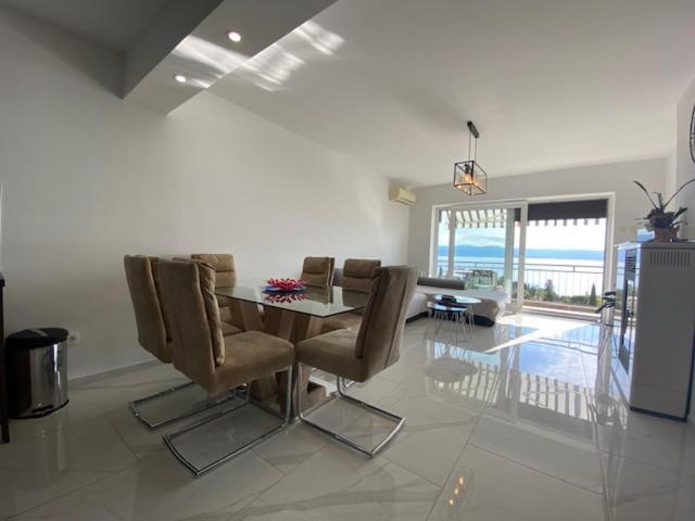 Apartman Mimato Ловран Екстер'єр фото